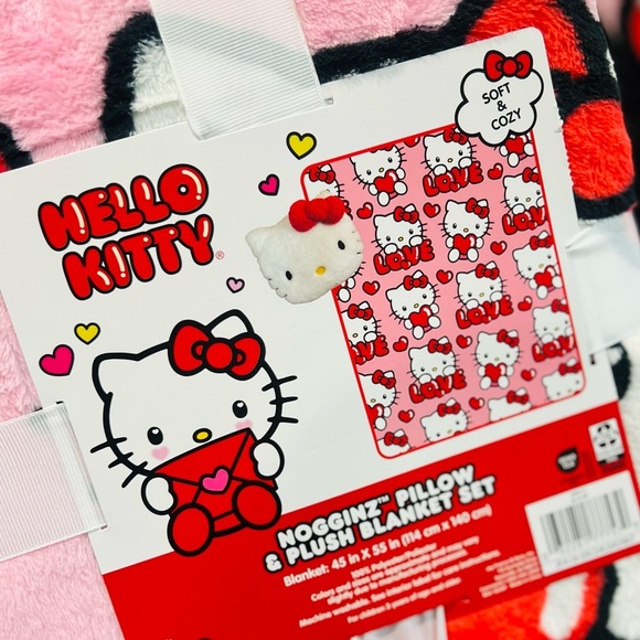 NEW HELLO KITTY NOGGINZ PILLOW & PLUSH BLANKET SET - Picture 1 of 9
